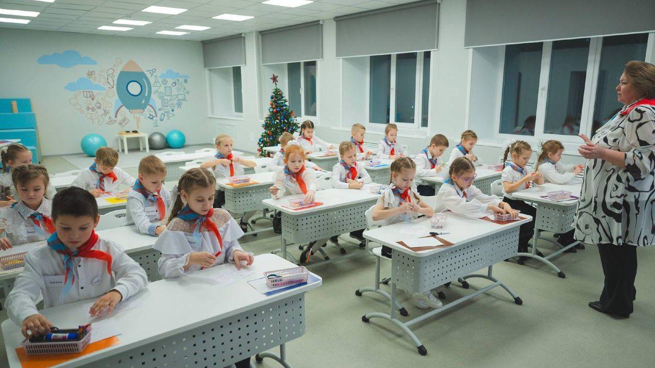 В школы Мурманской области по программе "Земский учитель" пригласят 11 педагогов